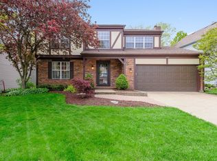 205 Knightsbridge Dr, Mundelein, IL 60060