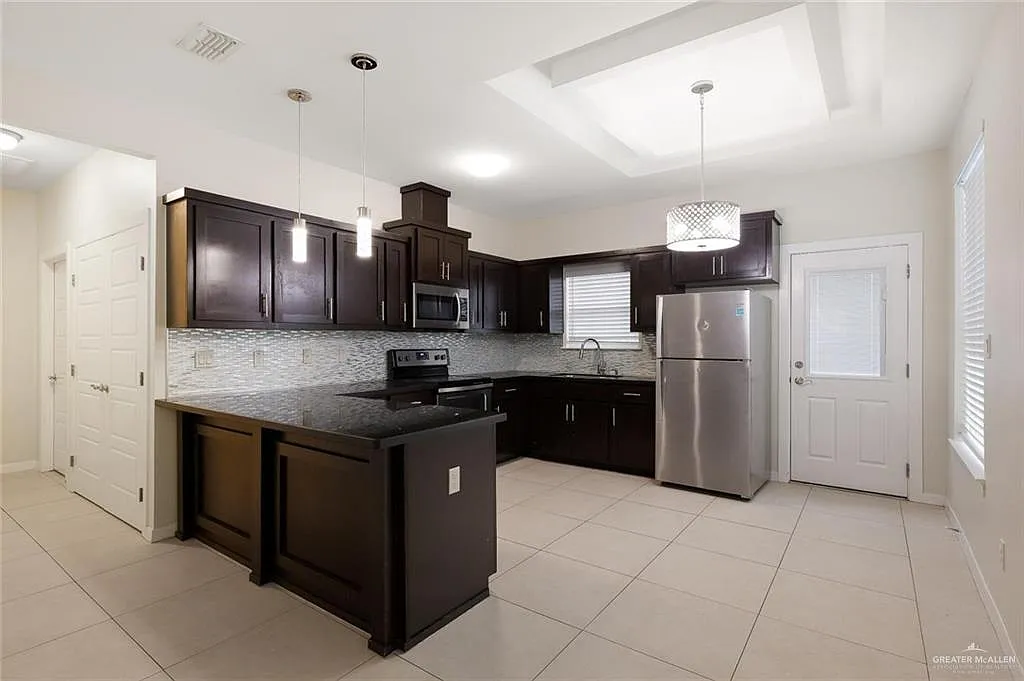 2 bed, 2.0 bath, $1,100 — Photo 3