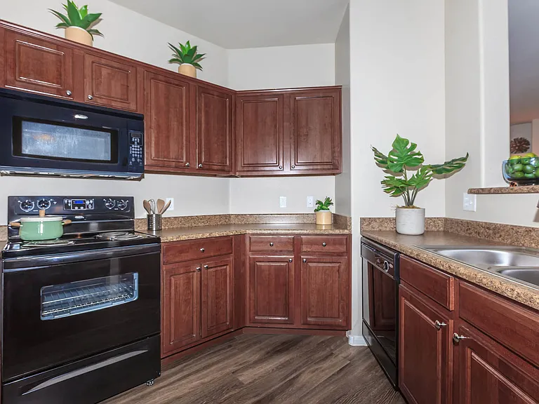 1c1 757 SQFT 1 Bed 1 Bath
