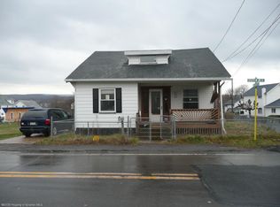 200 Division St, Jermyn, PA 18433