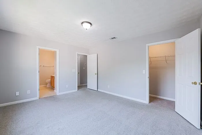641 W Oaks Dr — Photo 14