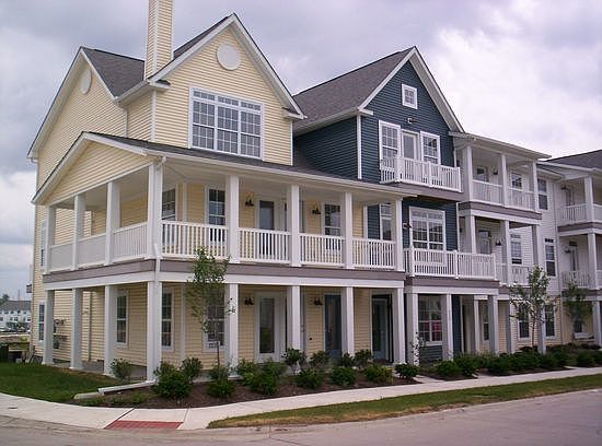 1st image of 420 Driftwood Dr