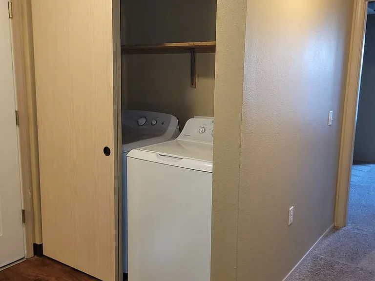 South Vista Apartments — Photo 13