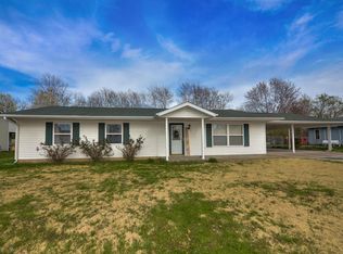 507 Cambridge Dr, De Soto, IL 62924