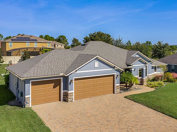 3rd image of 9708 Royal Vista Ave
