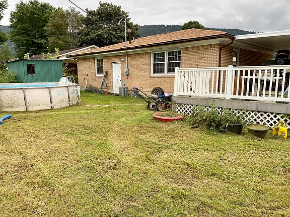 2nd image of 411 Brentwood Dr
