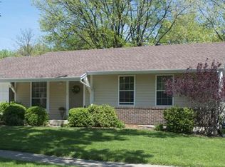 2482 Pheasant Run Dr, Maryland Heights, MO 63043