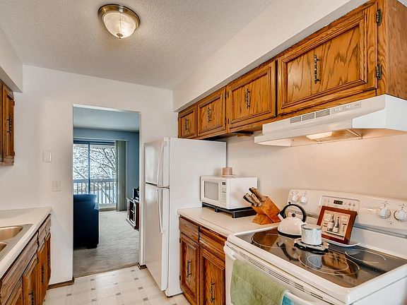 3rd image of 23 Marie Ave E