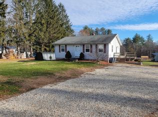 37 Plumer Rd, Epping, NH 03042