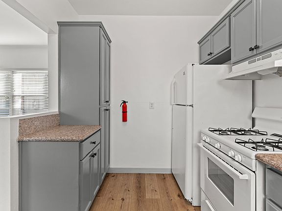 5th image of 526 Magnolia Ave APT 3