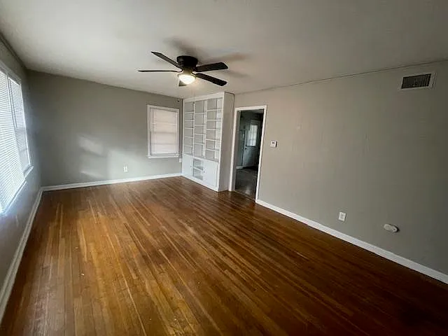 3602 Hallbrook St — Photo 5