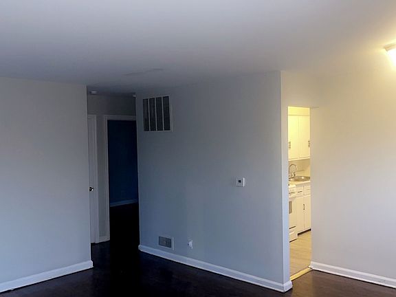 4th image of 2555 W 119th St #1