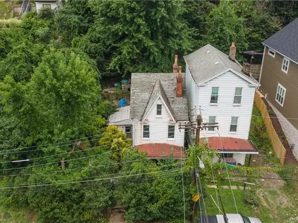 458 Wyola St, Pittsburgh, PA 15211