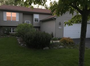 278 Maplewood Dr, Antioch, IL 60002