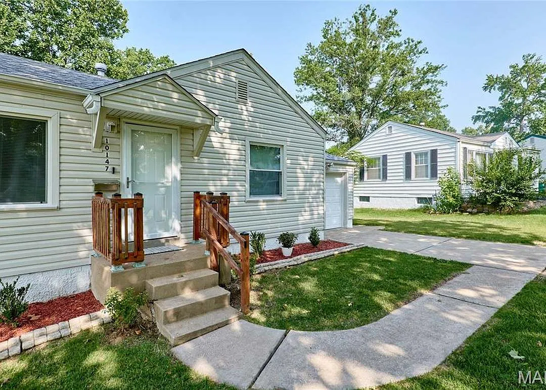 2 bed, 888 sqft, $1,250 — Photo 2