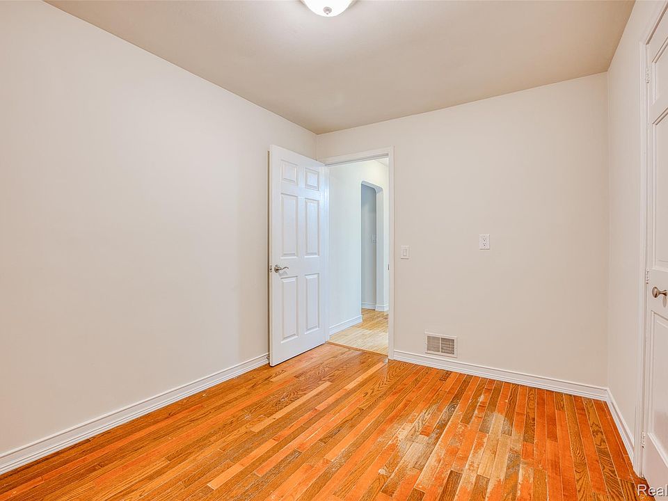 25348 Orchard Lake Rd, photo 23