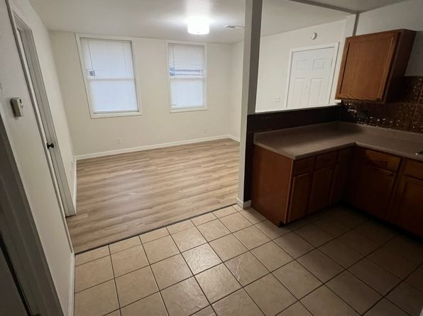 221 W Carroll St #1