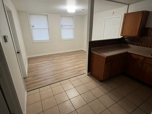 221 W Carroll St #1, Macomb, IL 61455