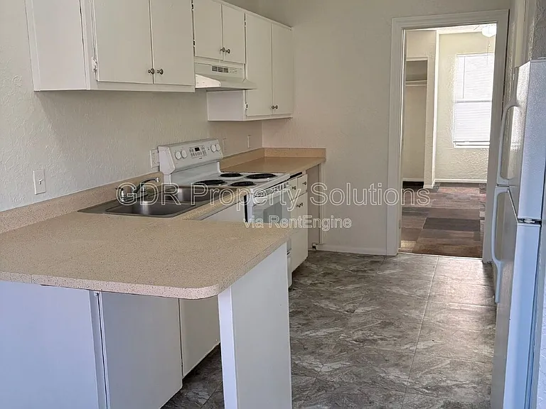1100 Coal Ave SW #4 — Photo 5