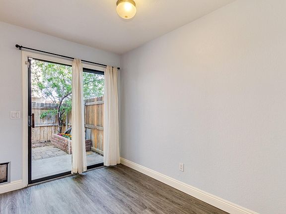 5th image of 4901 E Kelton Ln Unit 1047