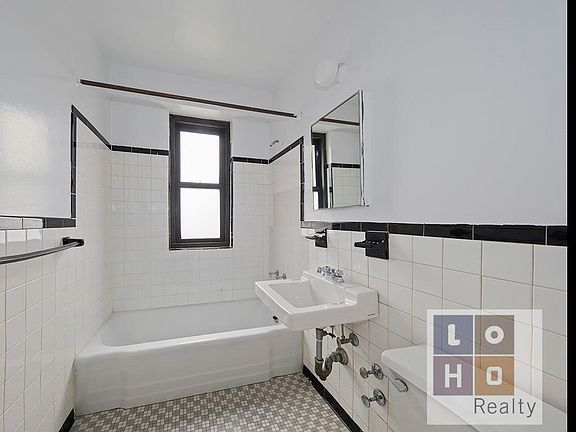 4th image of 264 East Broadway