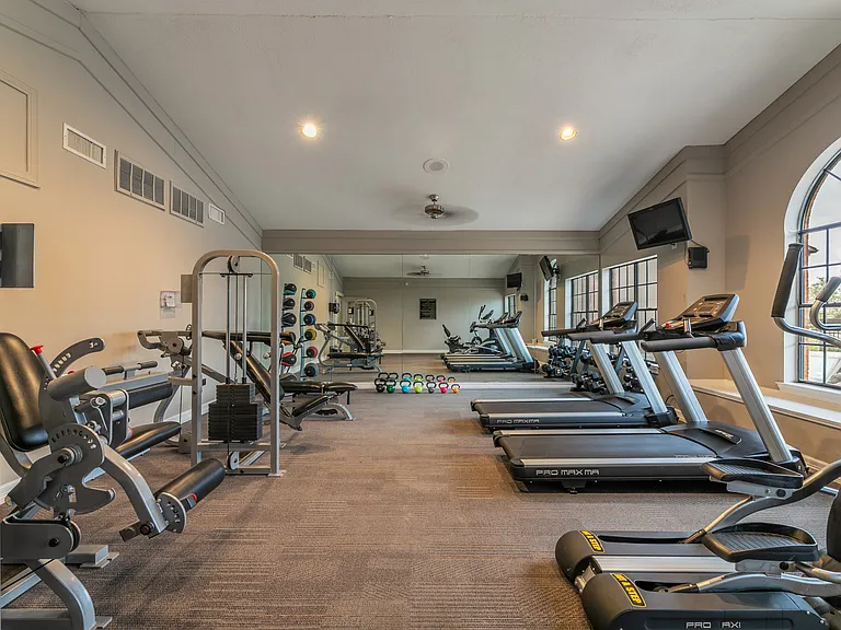 Walnut Creek Apartments — Photo 4