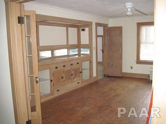 4th image of 1511 W Barker Ave