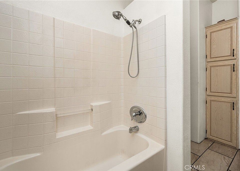 29th image of 1616 S Euclid St Spc 71