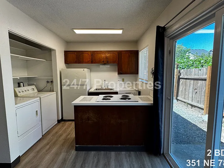 351 NE 78th Ave — Photo 3