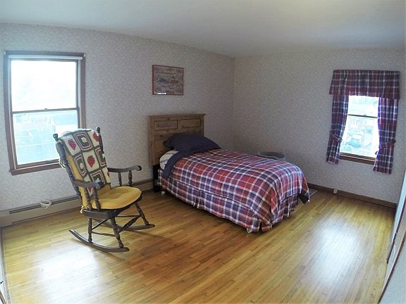 3rd image of 312 William St