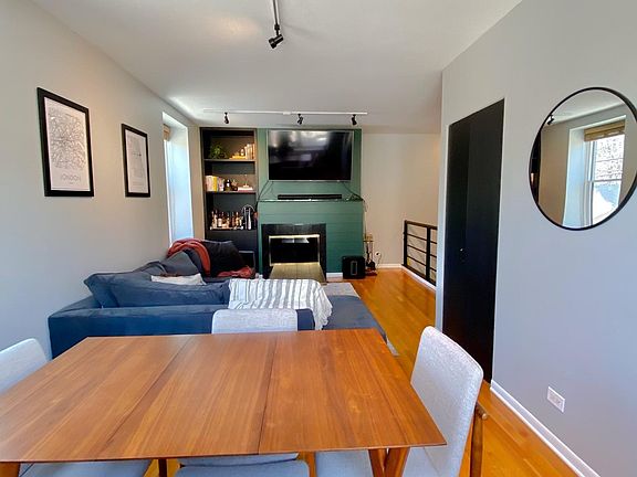 3rd image of 2343 N Greenview Ave APT 106