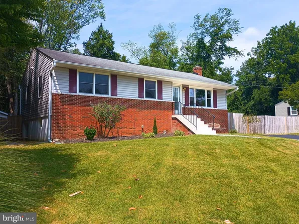 7100 Old Chapel Dr, Bowie, MD 20715