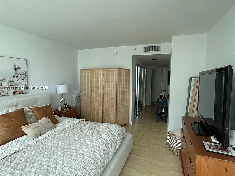 16400 Collins Ave #9 — Photo 16