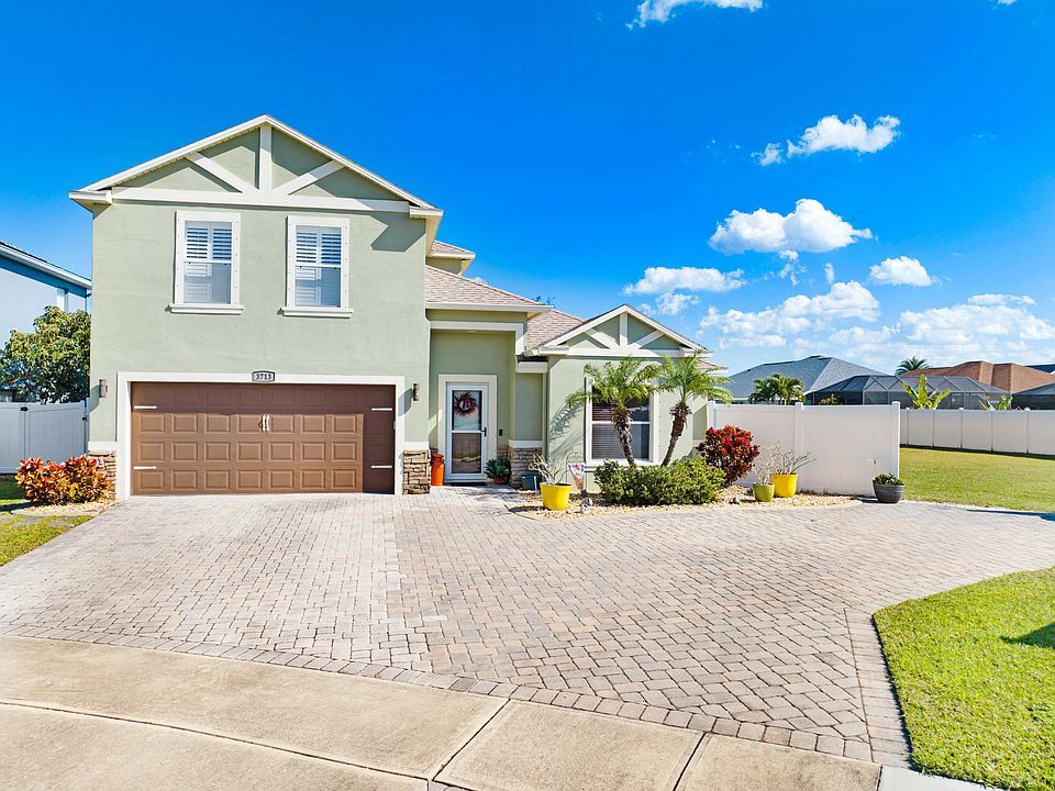 1st image of 3713 Garrett Dr