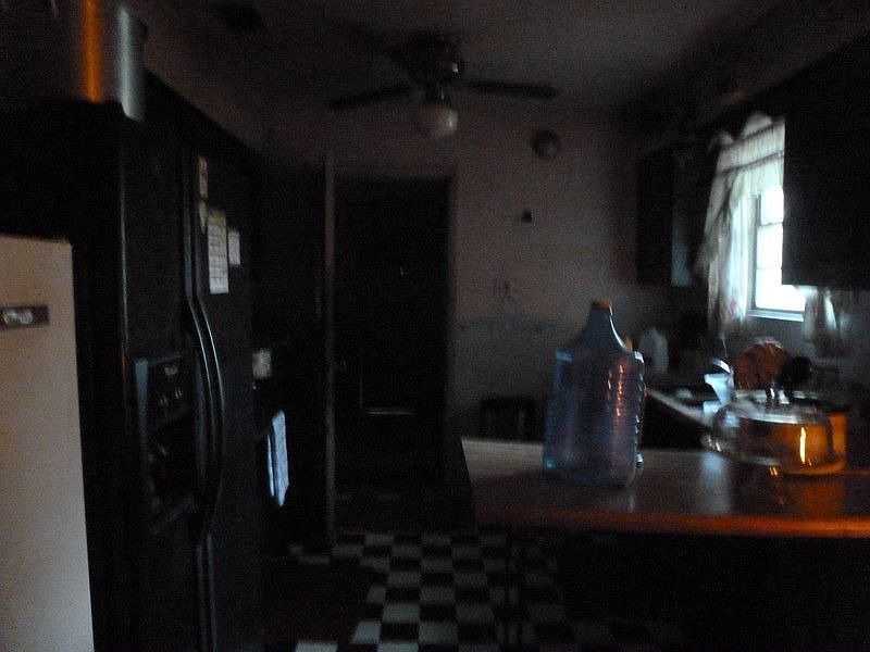 2nd image of 913 Adel St