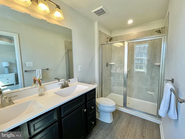 1518 Wilmer Park Ln — Photo 35