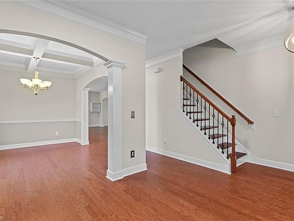 5th image of 8426 Pheasant Ridge Dr