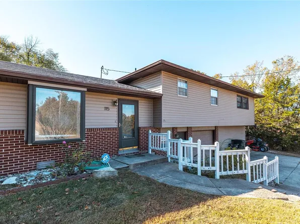 115 Bosa Dr, Saint Robert, MO 65584