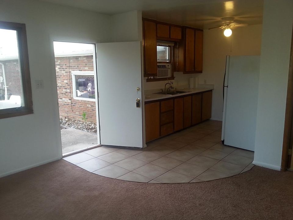2nd image of 336 N 6th Ave