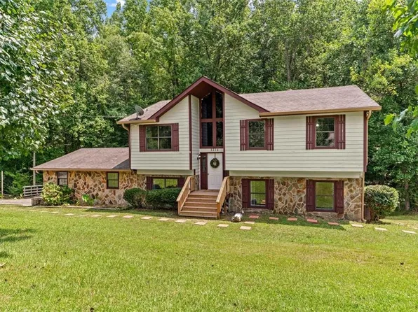 3214 Headrick Cir SE, Dalton, GA 30721