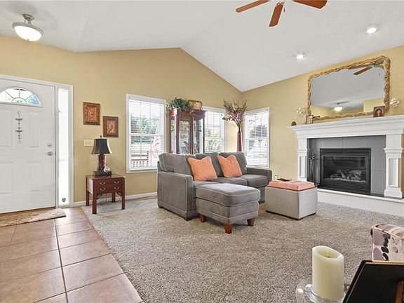 3rd image of 1879 Mallard Ln