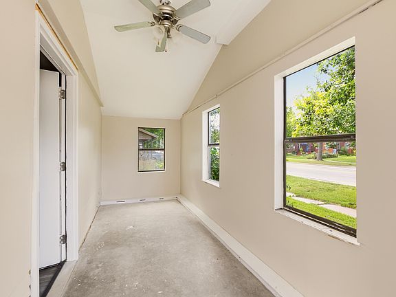 3rd image of 2719 W Douglas Ave