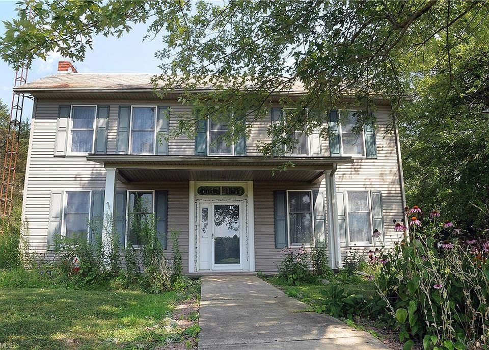 1st image of 60041 Blackstone Ln