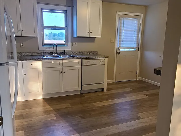 4406 Dickersonville Rd — Photo 6