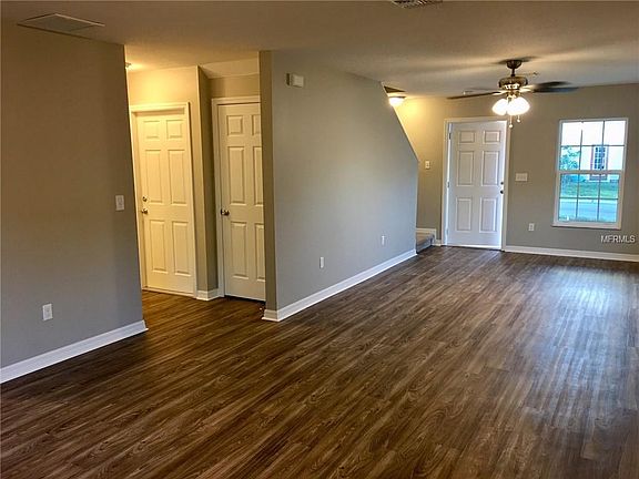 5th image of 599 Shady Grove Dr