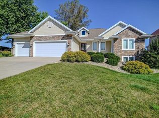 1680 Percheron Trl, Sun Prairie, WI 53590