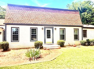 119 Woodlawn Dr NE, Marietta, GA 30067