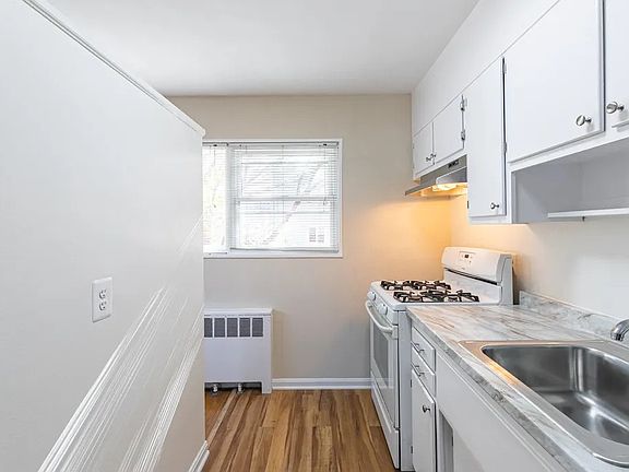 5th image of 1510 N Rolfe St APT 4
