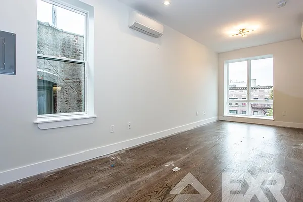 Rented by EXR | media 1