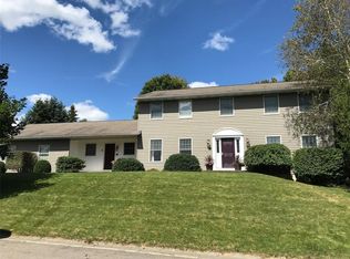 4 Winchester Dr, Endicott, NY 13760